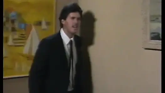 Klasik adam büyük göğüslü esmeri sikiyor ve Ofiste seksi sarışın sürtük