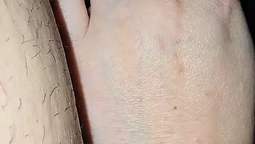 Aman tanrım üvey annem elle muamele için üvey oğlunun yarağını çıkardı