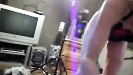 Glp-sürtük darbeler erkek arkadaş ve bbc onu creampies