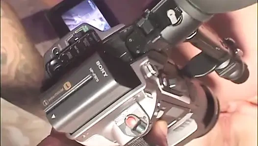 Lütfen Bana Daha Fazlasını Ver! - Büyük Memeli Sarışın Üçlü Sekste Sert Sikiliyor