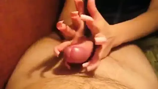 harika uzun tırnaklar handjob