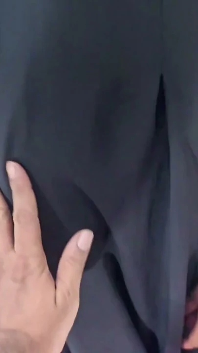 Eski bir kadın arkadaşla karşılaştım, sikilmek için odama geldi. | Klip 1