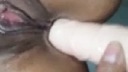 Novia disfrutando por el culo