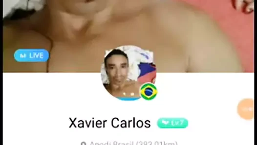Perfil Xavier Carlos mostrando a esposa