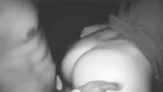 Kocası karısını porno sinemasına götürüyor, yetişkin tiyatrolarını seviyor