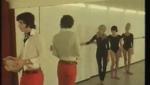 Drei haeschen in der grube (tabu film)