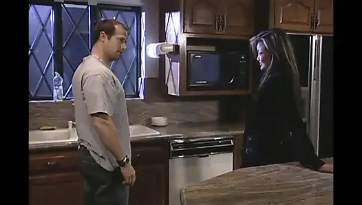 Azgın orta yaşlı seksi kadının Asyalı amcığının derin sikişi