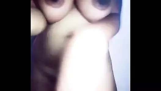 Princessbusty kahrolası ile vibratör