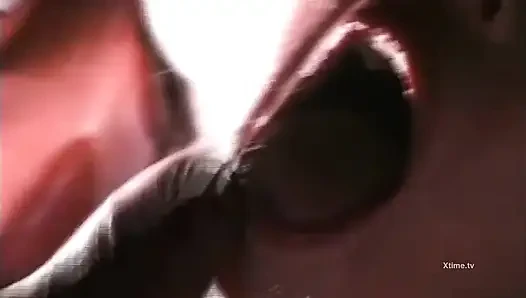 Ateşli sarışın sürtük için sperm nehri
