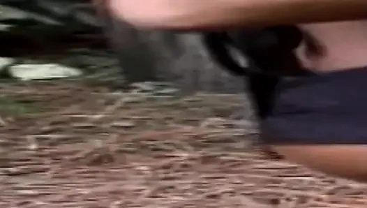 Vahşi sert amcık sürtükler orgazm olana kadar sert sikiliyor