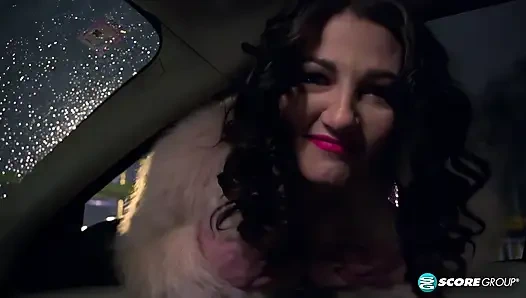 Vanessa Y.'ye bağlandım.