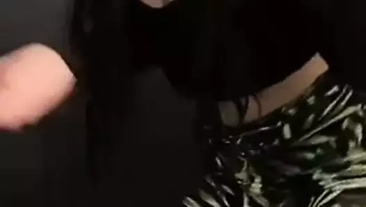 Binlerce kez boşalmanı sağlayacak dans