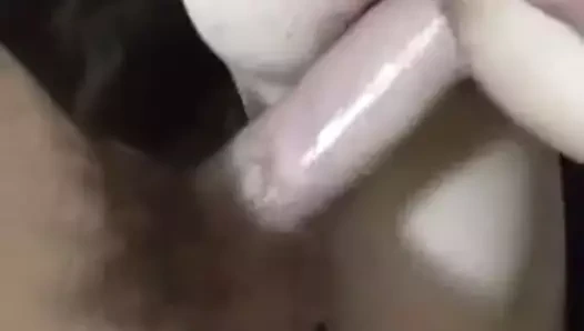 Büyük horoz esneme nöbeti ona küçücük delik