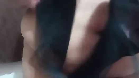 Güne başlamak için siyah iç çamaşırından daha iyi bir şey yok