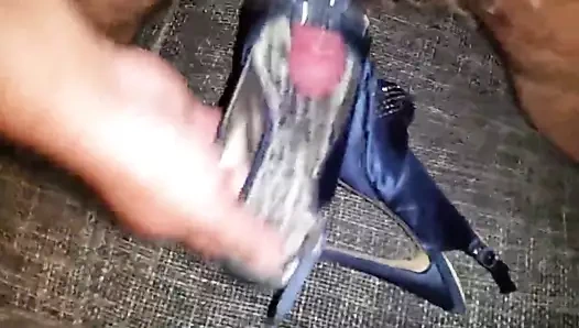 zum 2.mal die blauen an einem Tag besamt