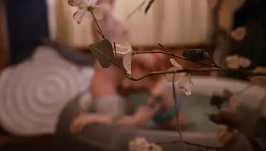 Röntgenci jakuzide sakso çekiyor