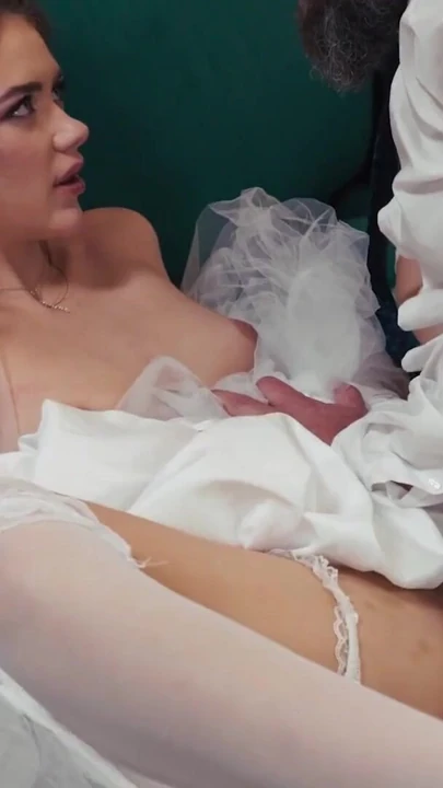 BRIDE4K. Sonunda düğünümde sikildim | Klip 1