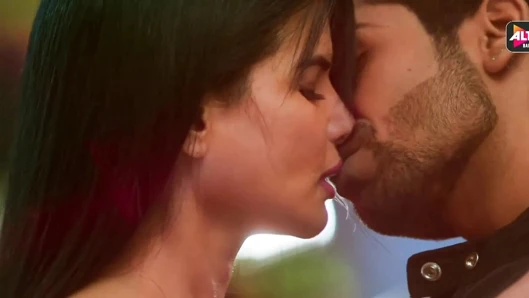 Xxx sezon 2 Hint seks sahne 1