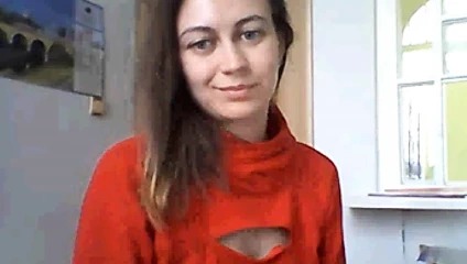 Kız bana ofisinde sutyenini göster