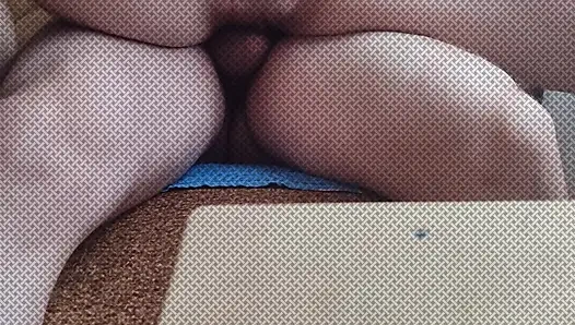 Я обернула моего бойфренда и скакала на нем