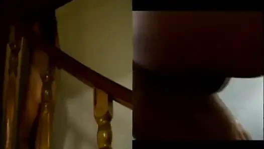 Deneyimli zenci hatun zonklayan büyük zenci yarağını emiyor ve her yere boşalıyor