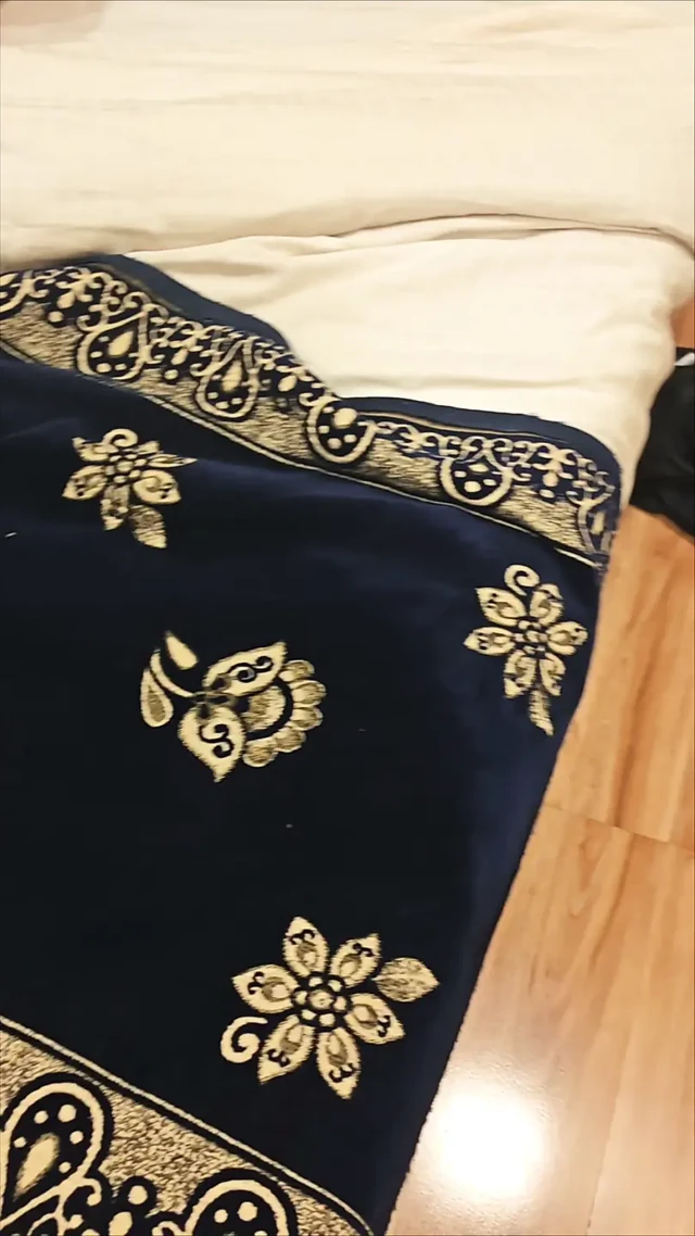 Kırmızı Çoraplı Riya Parmaklama ve Prezervatifsiz Sikiş