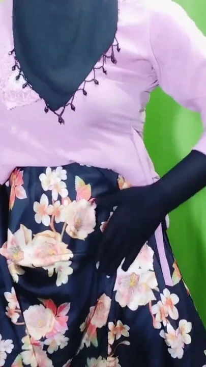 Незабываемый момент из "Индийская красивая деревенская домохозяйка занимается сексом в комнате - ясное хинди аудио"