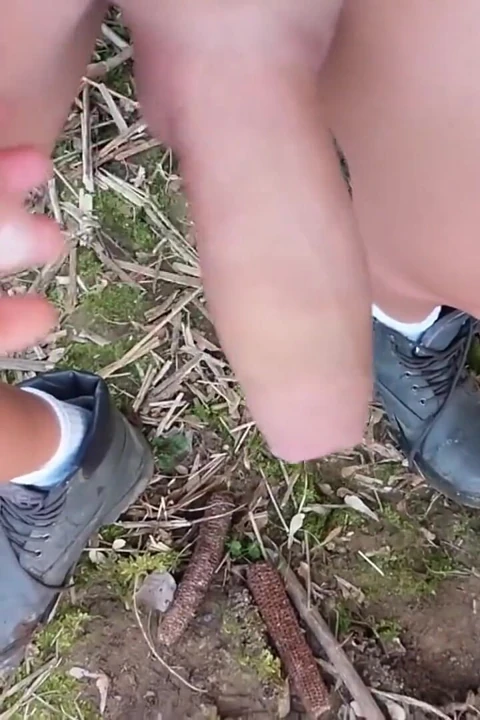 Açık havada boşalma derlemesi - farklı açılardan, aşağıdan görünüm, kameraya boşalma lens prezervatifte boşalma