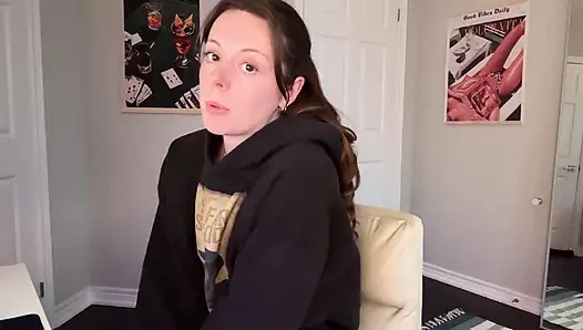 Üvey kız kardeş senin için amını ve götünü açıyor!