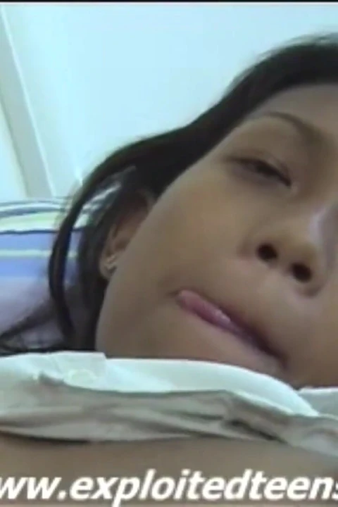 Özel Filipinli amatör milly güzel balon göt domalıyor, bacaklar kol arkasında, amına ve ağzına boşalma, fab ev yapımı