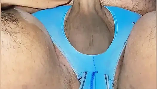 Mavi tanga kullanarak mastürbasyon ve boşalma