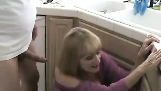 Kötü seksi melanie: üvey anne tabu fantezisi
