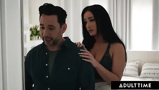 ADULT TIME - büyük memeli orta yaşlı seksi kadın Jennifer White oda arkadaşına korunmasız tutkulu biniş ve domaltarak teşekkür ediyor