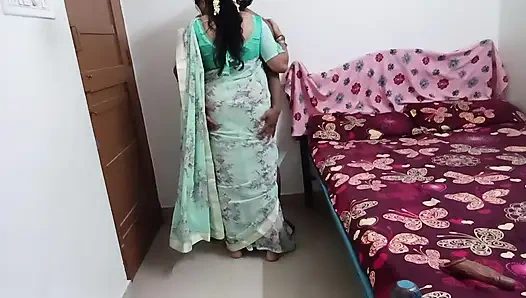 Sari seksi teyze benimle seks yapıyor