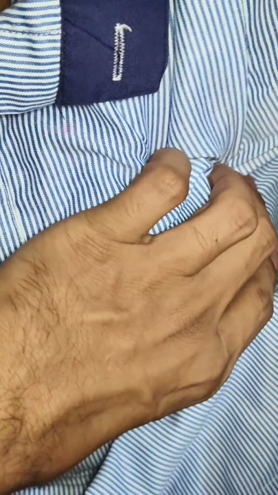 Desi bhabhi sikimi emip boğazına kadar alıyor ve sonunda ağzıma boşalıyor Hintçe | Bölüm 1
