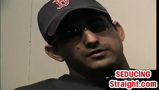 Ev yapımı olgun gay baba yarak emiyor ve mastürbasyon yapıyor str8 yarak