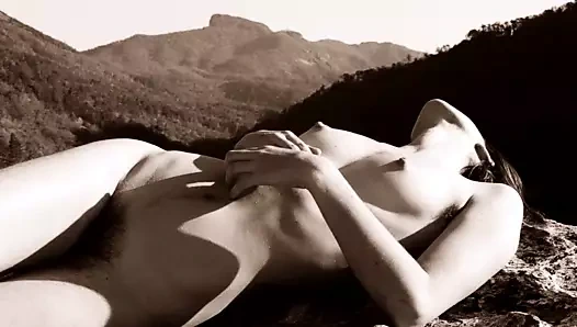 Retro monokrom 3311'de gizlice uyandırıldı