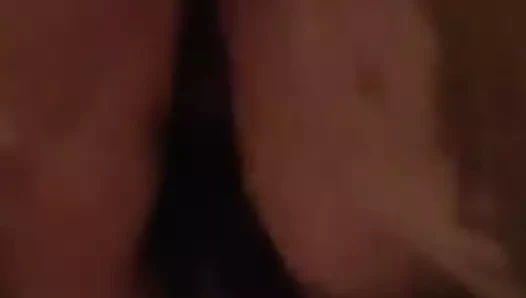 Klitoris üzerinde vibe ve vibe olduğunu kıçından