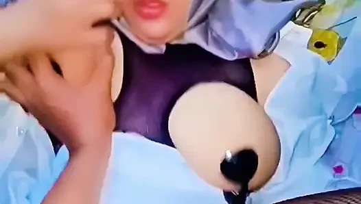 aunty need more pleasure, let me satisfying her