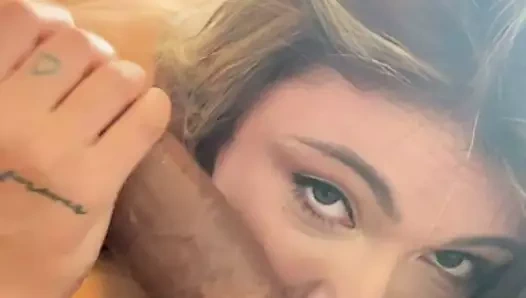 Ricky biraz hızlı özensiz kafa alıyor