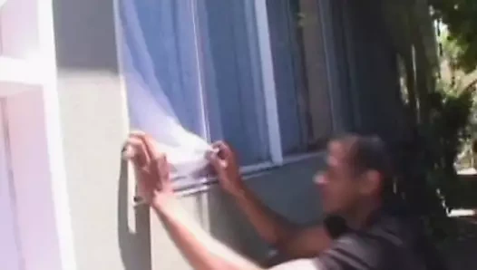 Büyük memeli Fransız sürtükler sikiliyor ve dölleniyor