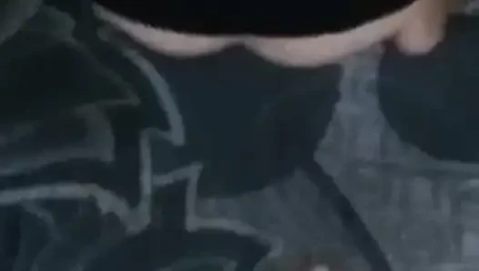 Domaltarak aşık olan bir adam