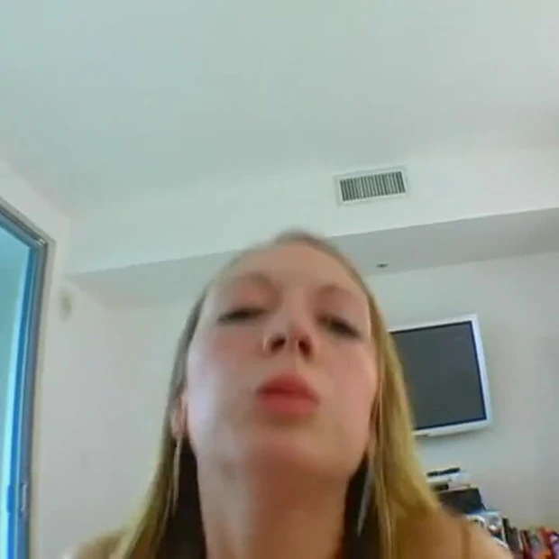 Я глубоко трахаю свою жену