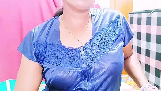 Hintli aile porno ev hanımı Husbend'in babası Telugu ile edepsizce konuşuyor.