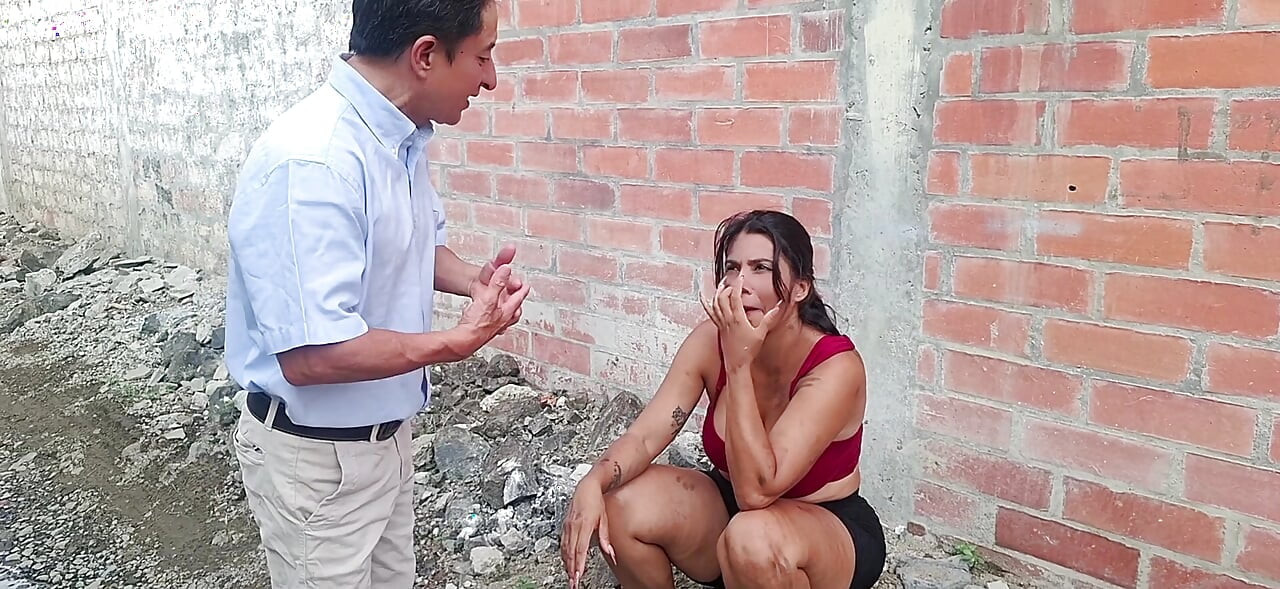 Sokakta tanıştığım büyük götlü bir yabancıyla seks