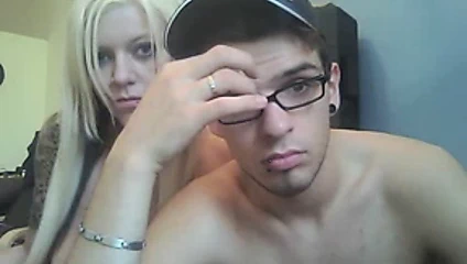 1126e seksi dövmeli sarışın