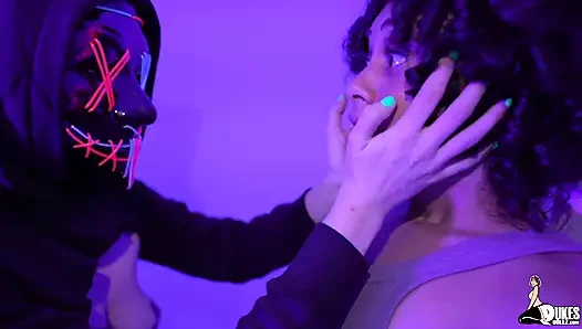 İnce kalın latin kıvırcık Rican amcığını purger'a gerdiriyor!!