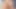 Sarışın orta yaşlı seksi kadın büyük yarakla öğürüyor ve sonra sert sikiliyor