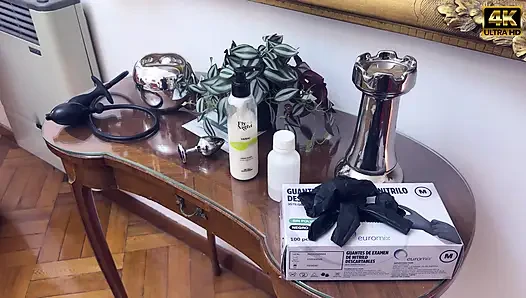 Doktor sıkı göt deliğini parçalıyor