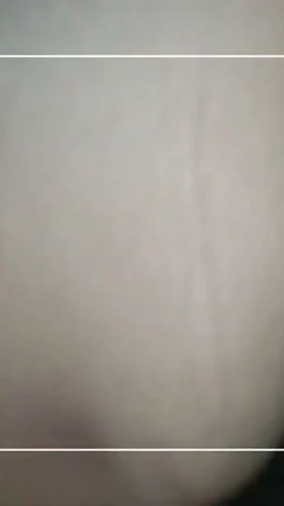 Çok zengin ona biniyorum ve ona yakın çekimde iyi bir şeye biniyor